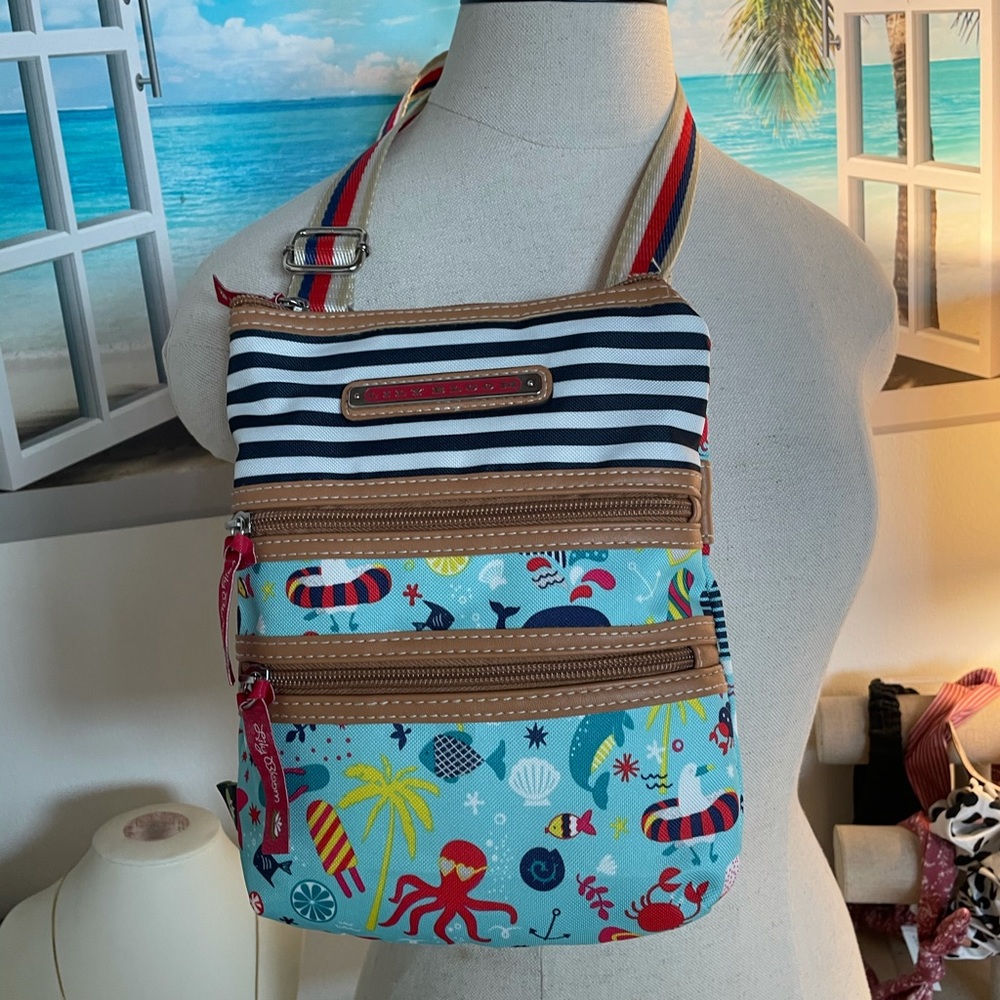 Adorable Lily Bloom never used shoulder bag!